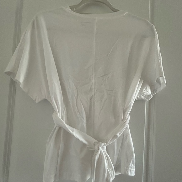 BANANA REPUBLIC • White Rap Short Sleeve T-Shirt • Small (Petite) • - Picture 4 of 6